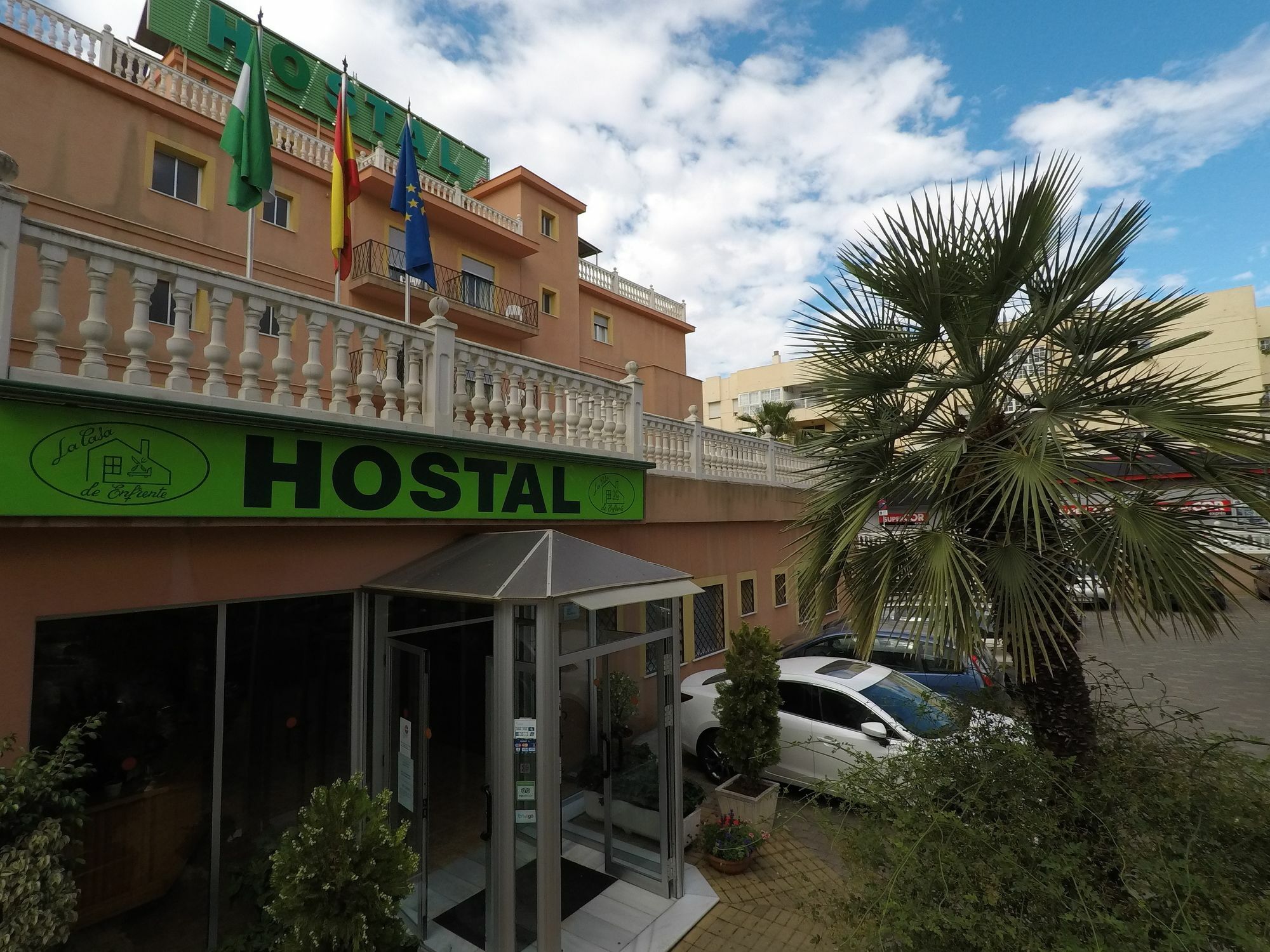 Hostal La Casa De Enfrente Málaga Exterior foto